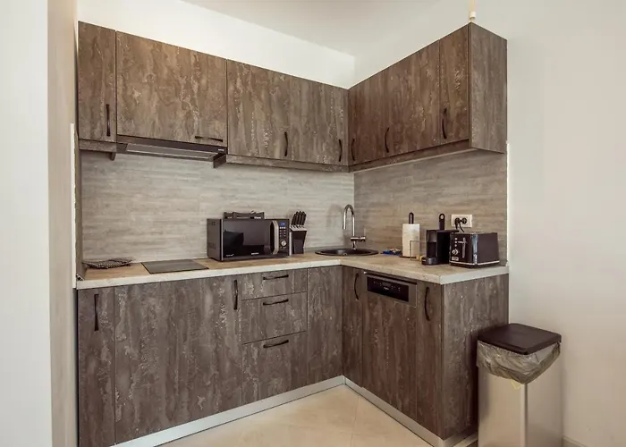 Fancy Penthouse With Lakeview W10 Apartman